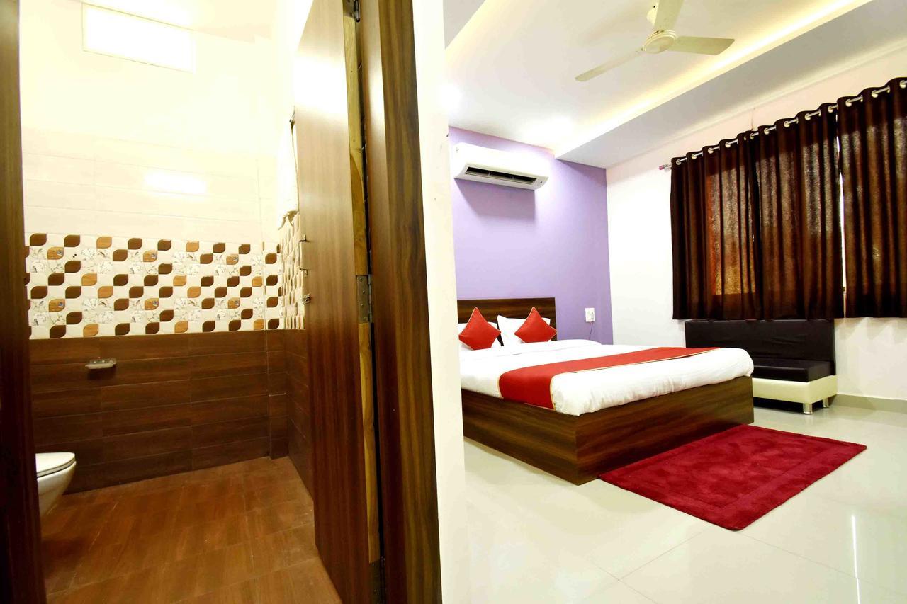 Hotel Hori Palace Ujjain Exteriör bild