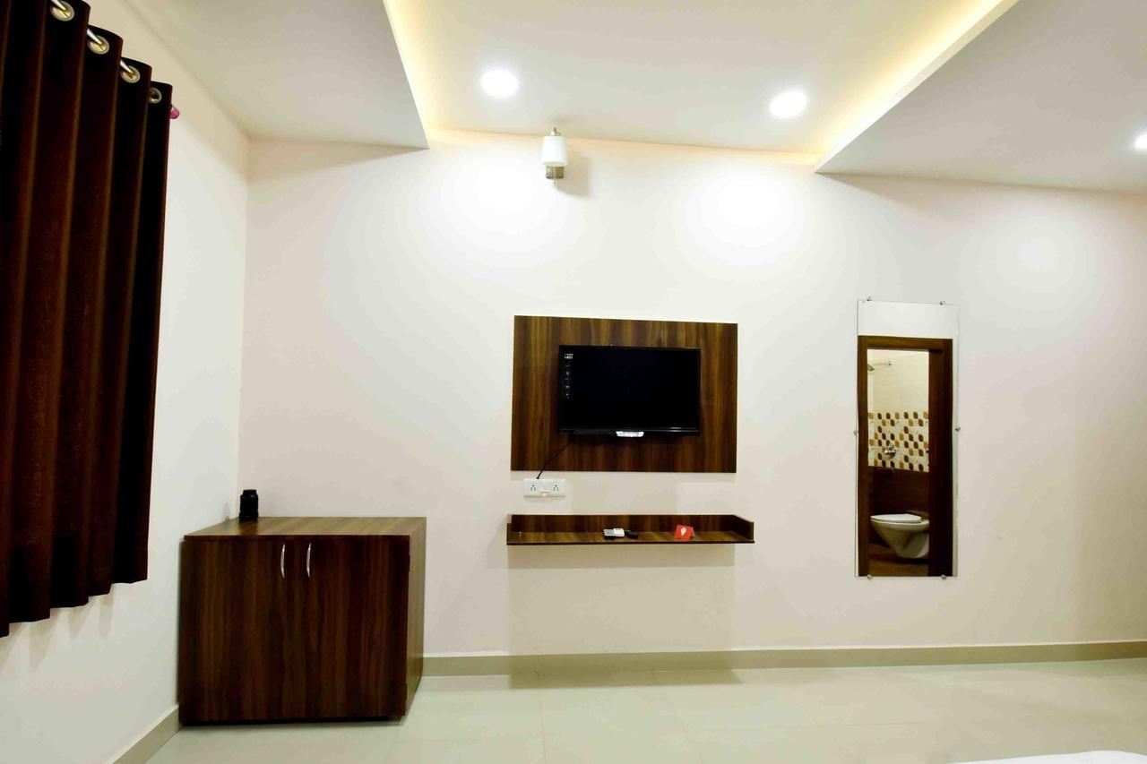 Hotel Hori Palace Ujjain Exteriör bild